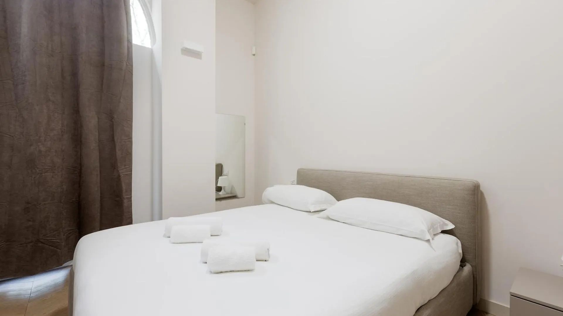 Guesthost - Cordusio Enchanting Apartment ميلان